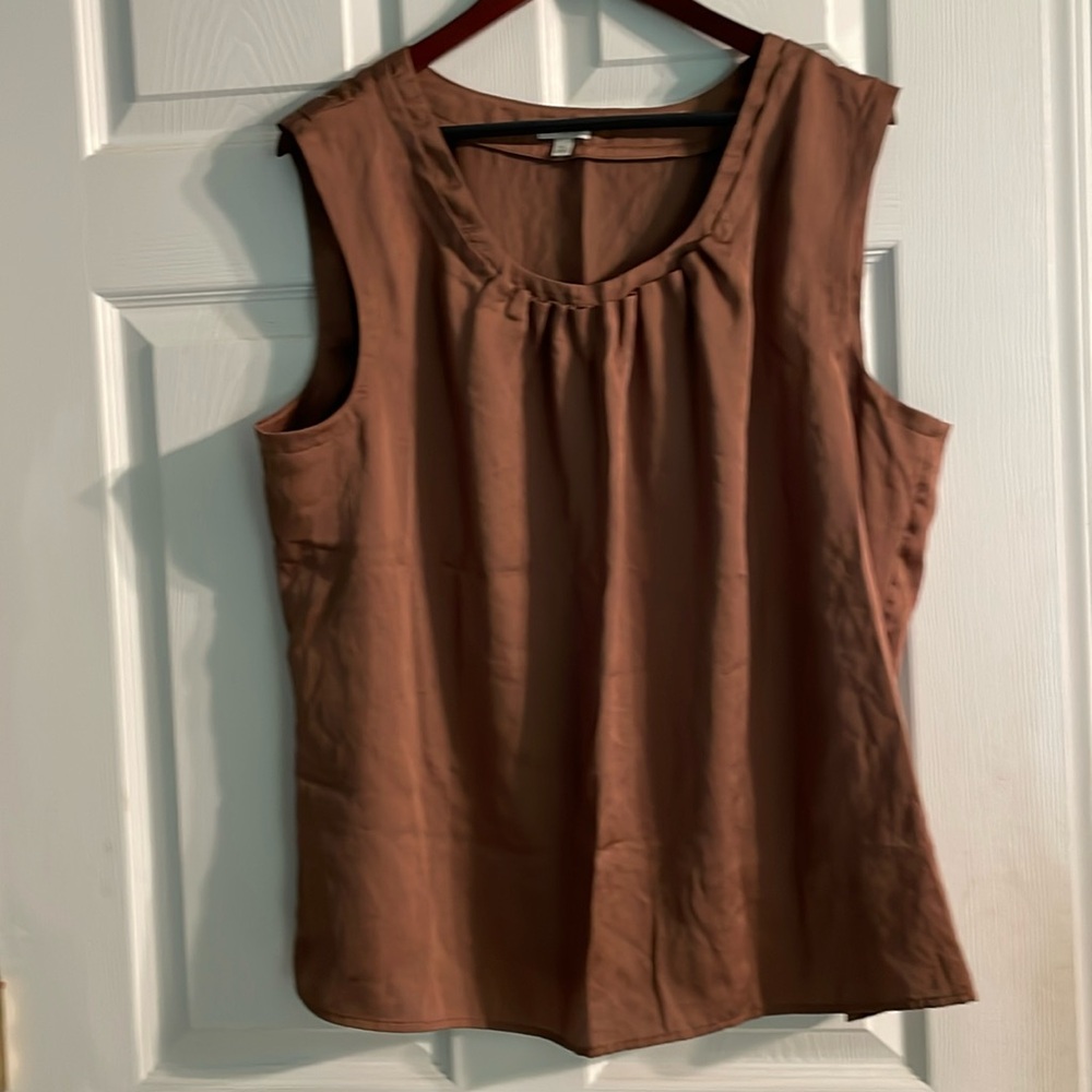 Sleeveless silky top
